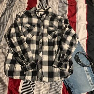 EUC MEN Black and White Route 66  flannel Size L